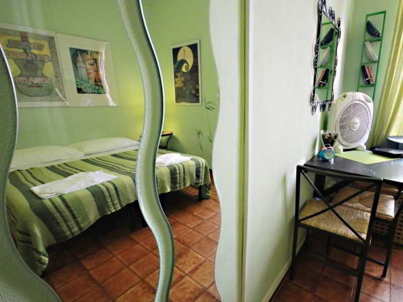 Sixbeds Roma Exterior foto