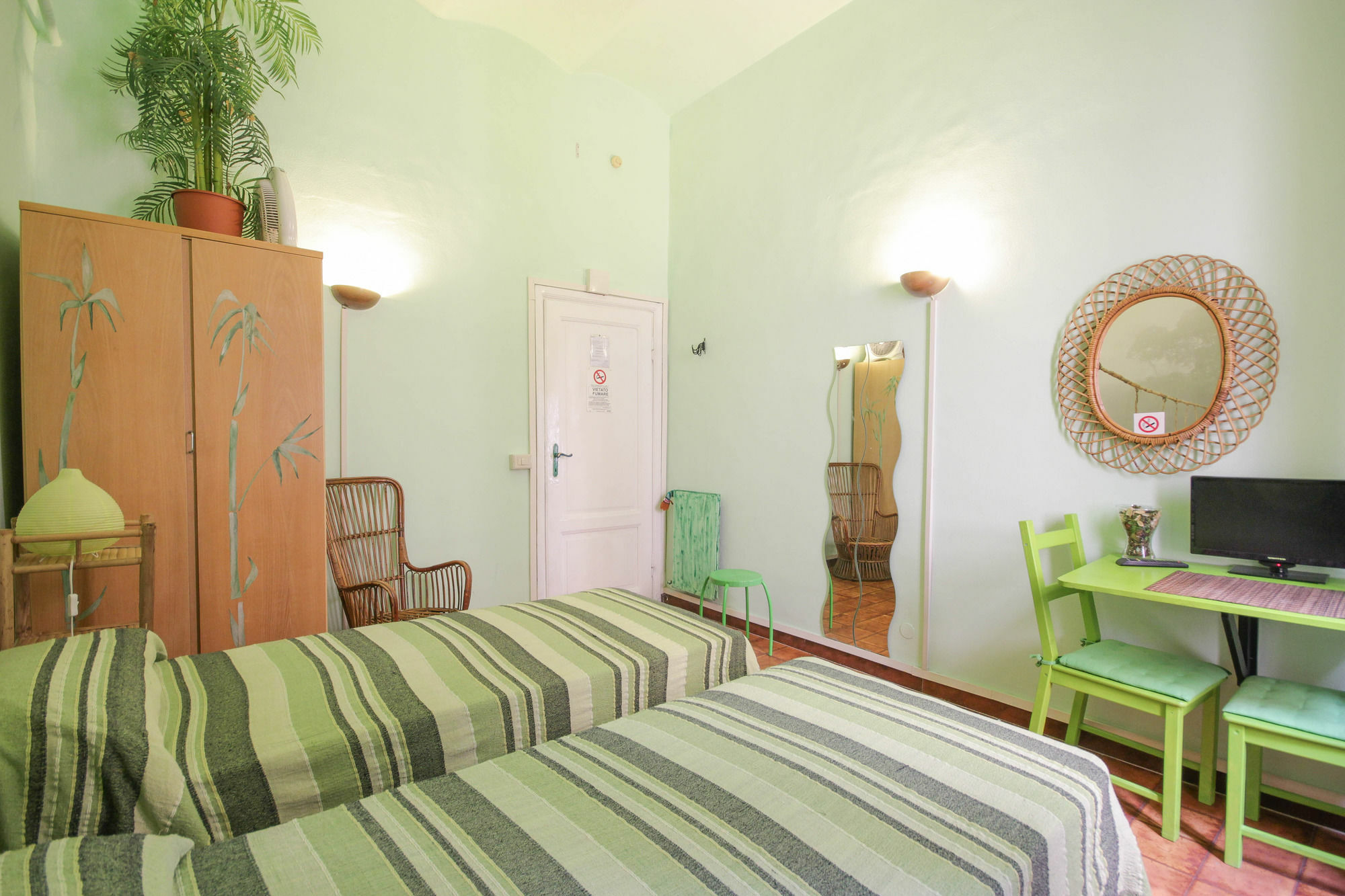 Sixbeds Roma Exterior foto
